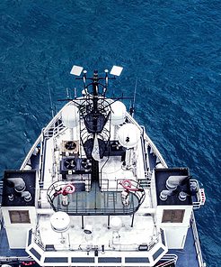 ELCOME Starlink Flat High Performance Dual Antenna configuration on a merchant vessel